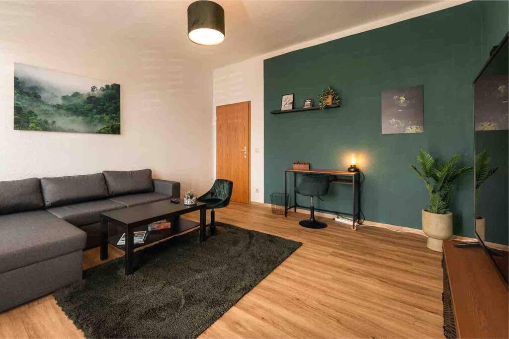 Ferienwohnung Bali Style Mit High Speed Wlan Und Gratis Parkplatz Gera Exteriör bild