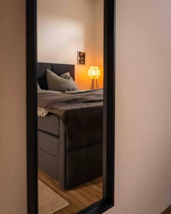 Ferienwohnung Bali Style Mit High Speed Wlan Und Gratis Parkplatz Gera Exteriör bild